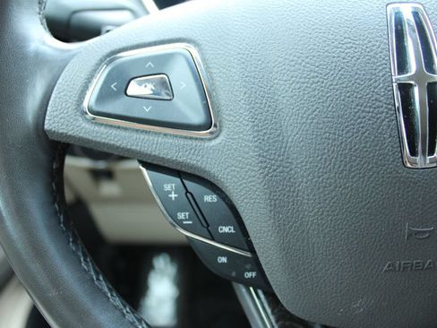 Used 2018 Lincoln MKX Select w/ Select Plus Package FWD image 26