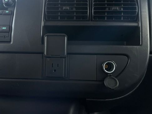 Used 2024 GMC Savana 2500 w/ Driver Convenience Package image 25