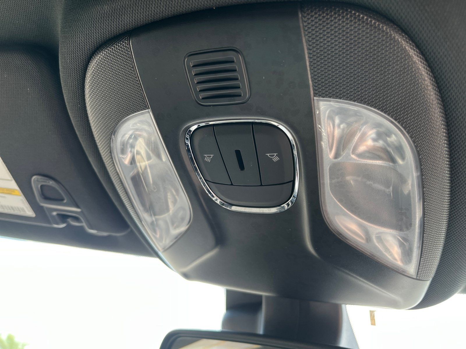 Used 2023 Jeep Compass Latitude AWD/4WD image 29