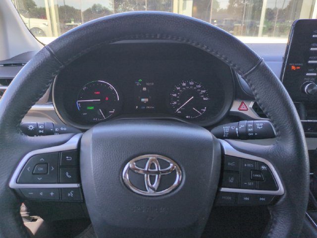 Used 2022 Toyota Sienna XLE FWD image 15
