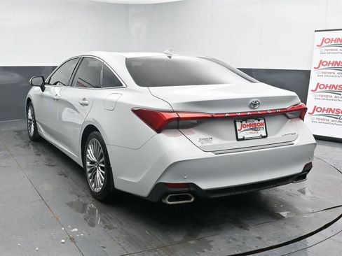 Used 2022 Toyota Avalon Limited w/ Advanced Safety Package image 6