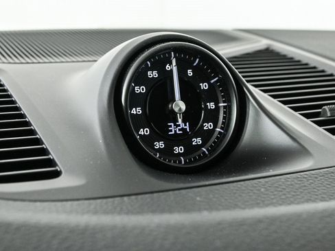 Certified 2025 Porsche Cayenne Coupe image 14