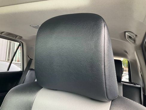 Used 2019 Toyota 4Runner SR5 Premium AWD/4WD image 19