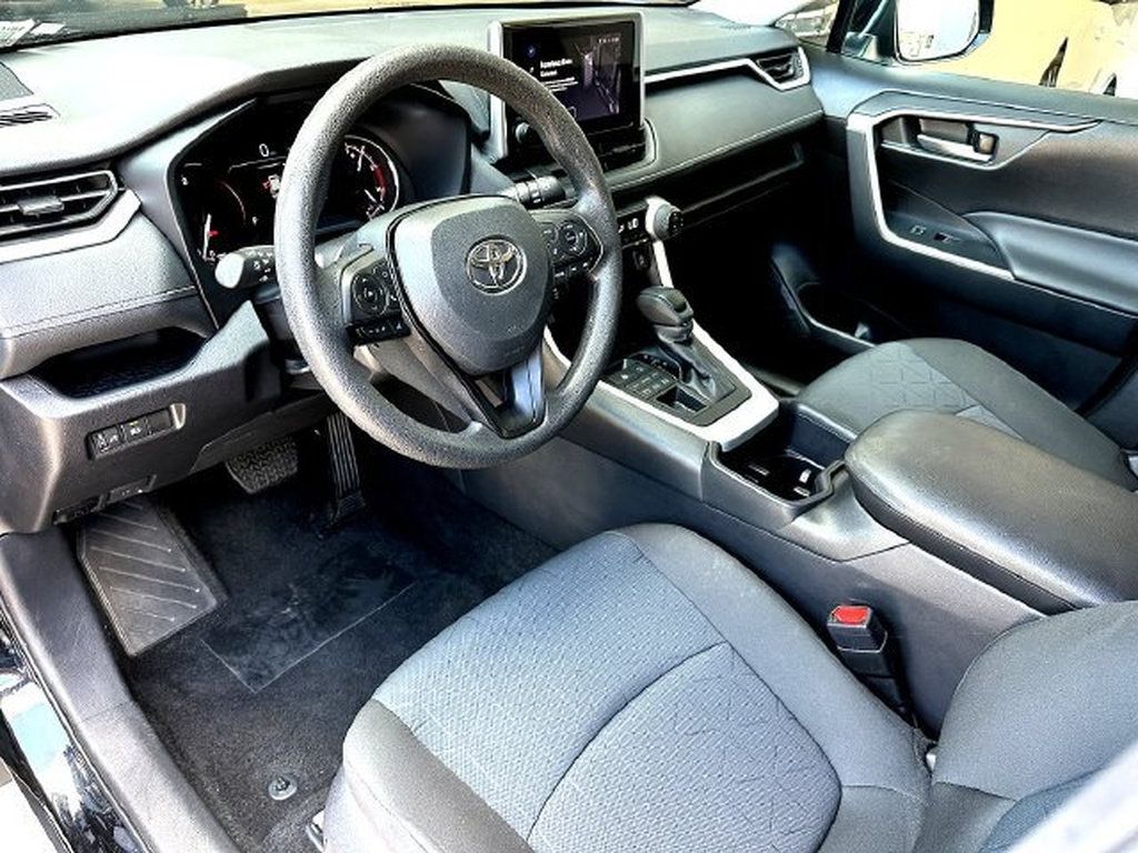 Certified 2025 Toyota RAV4 XLE AWD/4WD image 13