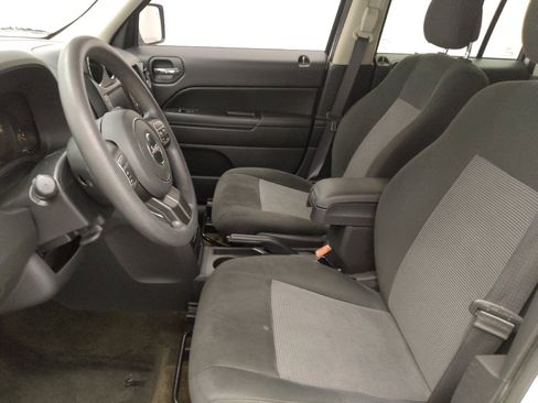 Used 2017 Jeep Patriot Sport w/ Power Value Group AWD/4WD image 17
