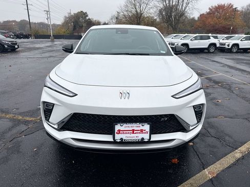 Certified 2025 Buick Envista Sport Touring image 24