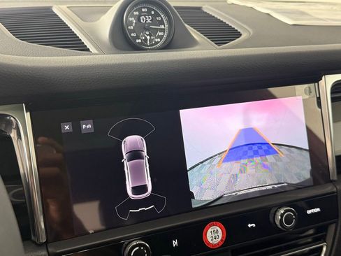 New 2026 Porsche Macan image 33