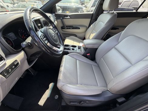 Used 2020 Kia Sportage S w/ S Premium Package FWD image 11