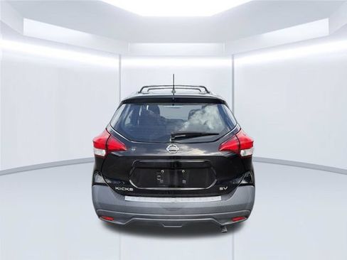 Used 2018 Nissan Kicks SV w/ Exterior Package FWD image 8