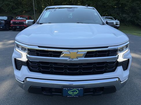 Used 2023 Chevrolet Silverado 1500 LT AWD/4WD image 8