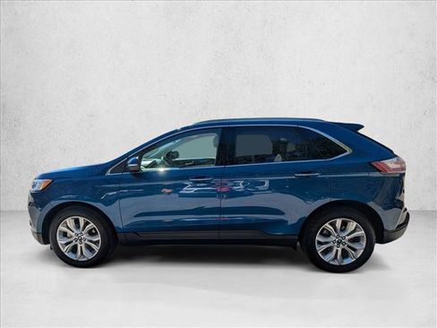 Used 2020 Ford Edge Titanium image 8