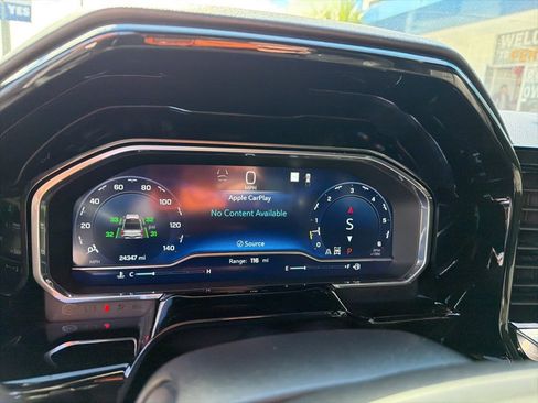 Used 2022 Chevrolet Silverado 1500 High Country w/ Technology Package image 15