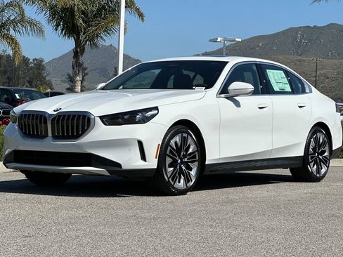New 2026 BMW 530i w/ Premium Package RWD image 7