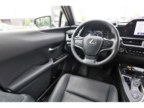 Used 2024 Lexus UX 250h F Sport FWD image 6