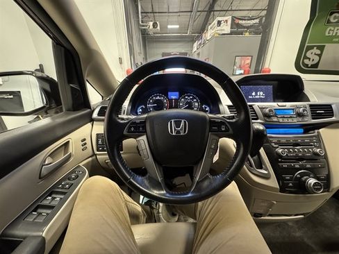 Used 2011 Honda Odyssey Touring Elite image 26