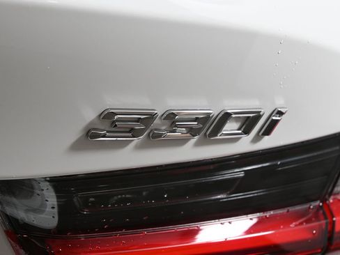 New 2026 BMW 330i xDrive Sedan w/ Premium Package image 37