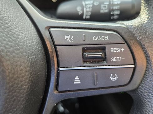 Certified 2026 Honda HR-V LX image 23
