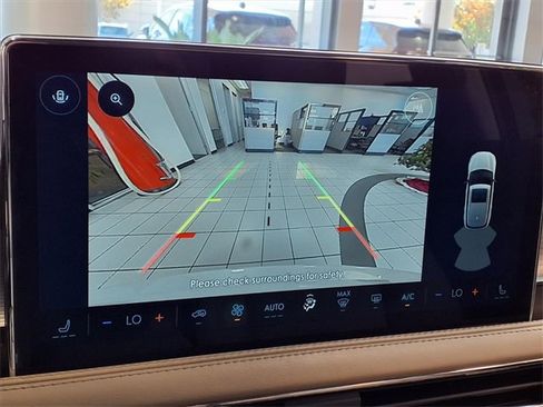 Certified 2025 Lincoln Corsair FWD image 18