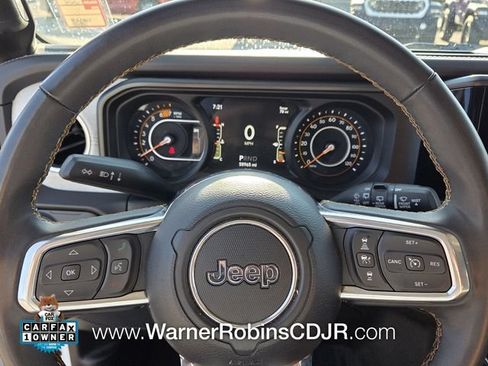 Used 2024 Jeep Wrangler Unlimited Sahara AWD/4WD image 26