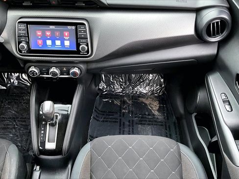 Used 2019 Nissan Kicks S image 25