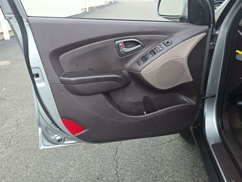 Used 2014 Hyundai Tucson SE AWD/4WD image 17