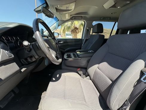 Used 2017 Chevrolet Suburban LS RWD image 9