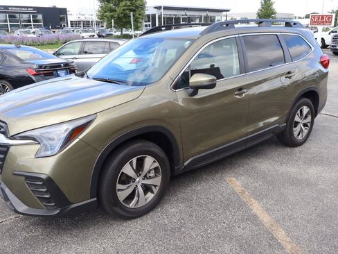 Used 2023 Subaru Ascent Premium w/ Convenience Package AWD/4WD image 5
