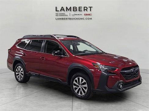 Used 2023 Subaru Outback Premium image 4