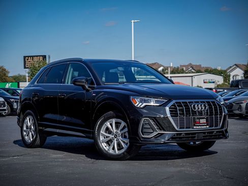 Certified 2025 Audi Q3 2.0T Premium Plus w/ Premium Plus Package image 1