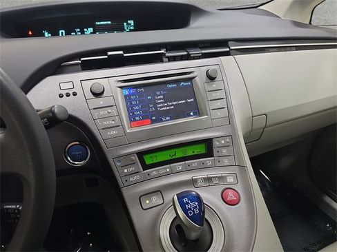 Used 2015 Toyota Prius Two image 20