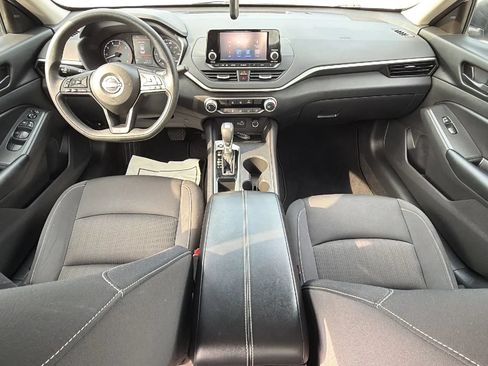 Used 2024 Nissan Altima 2.5 S FWD image 28