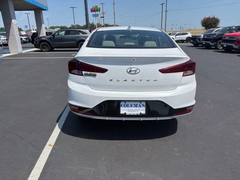Used 2019 Hyundai Elantra SEL FWD image 24