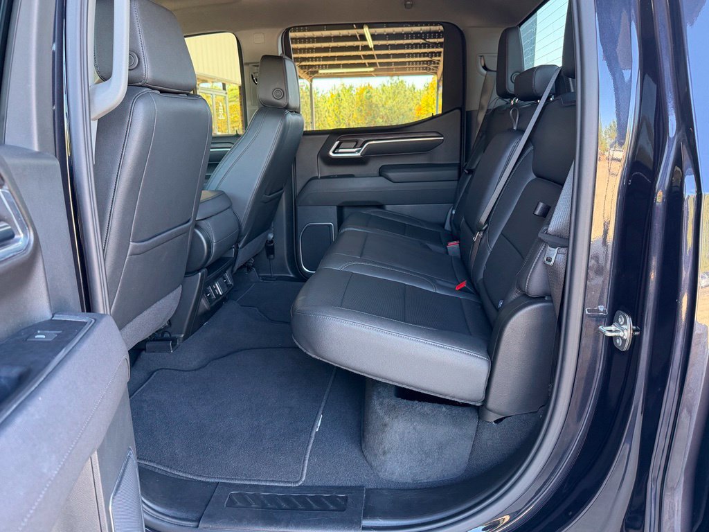 Used 2026 GMC Sierra 1500 SLT RWD image 11