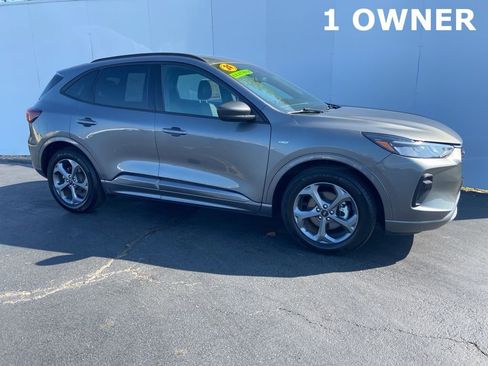 Used 2024 Ford Escape ST-Line image 2