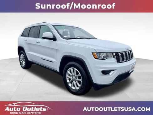 Used 2021 Jeep Grand Cherokee Laredo w/ Security & Convenience Group AWD/4WD image 1