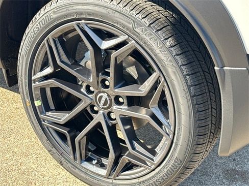 New 2026 Nissan Kicks SR w/ SR Premium Package image 11