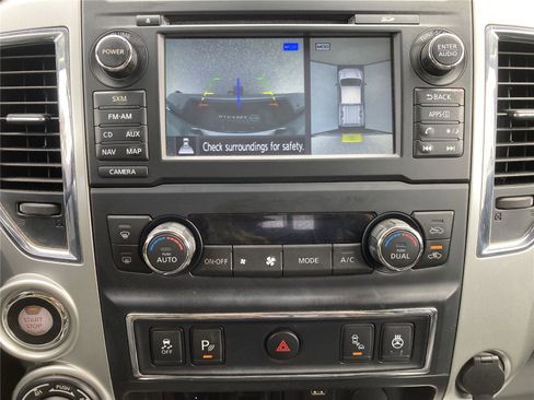 Used 2018 Nissan Titan PRO-4X w/ Pro-4x Convenience Package image 13