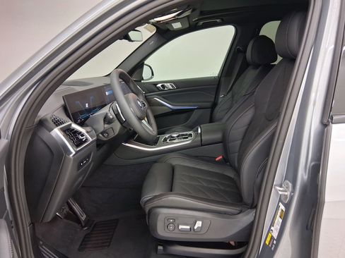 New 2026 BMW X5 xDrive50e w/ M Sport Package AWD/4WD image 3