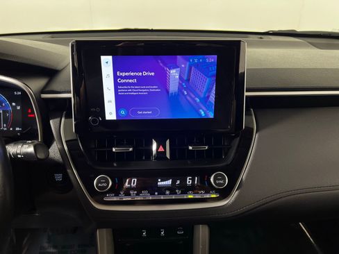 Certified 2025 Toyota Corolla Cross XLE image 18
