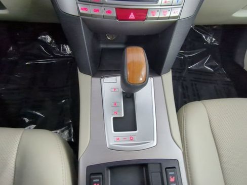 Used 2014 Subaru Outback 3.6R Limited image 28