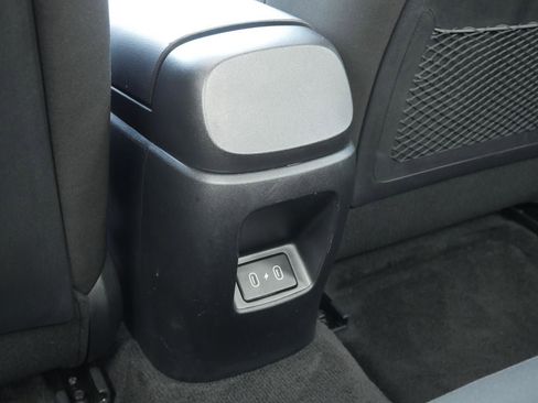 Used 2025 Hyundai Elantra SEL FWD image 27