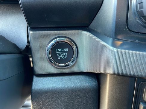 Certified 2025 Ford F250 Platinum image 25