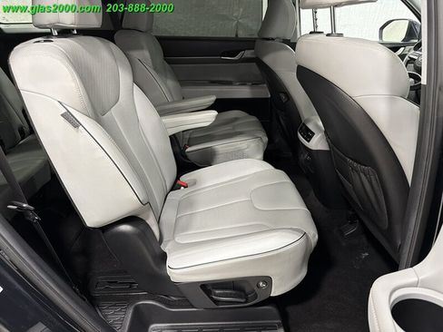 Used 2024 Hyundai Palisade SEL w/ Premium Package FWD image 9