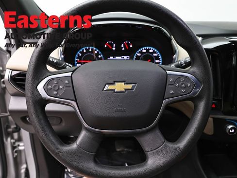 Used 2022 Chevrolet Traverse LS AWD/4WD image 10