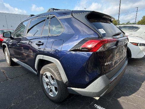 Used 2019 Toyota RAV4 XLE w/ Convenience Package FWD image 15