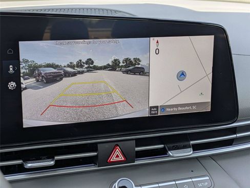 Used 2025 Hyundai Elantra SEL FWD image 23