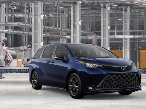 New 2026 Toyota Sienna XSE image 15