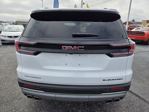 Used 2025 GMC Acadia Elevation image 4
