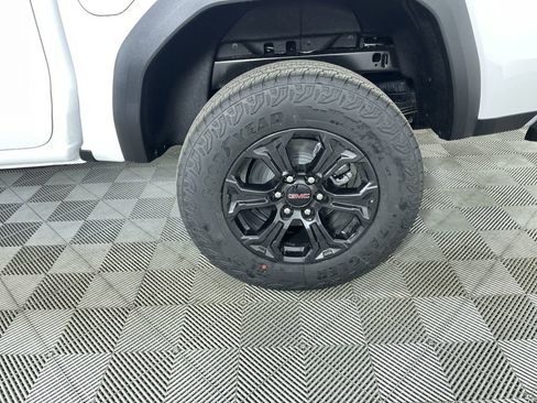 Used 2025 GMC Canyon Elevation RWD image 33