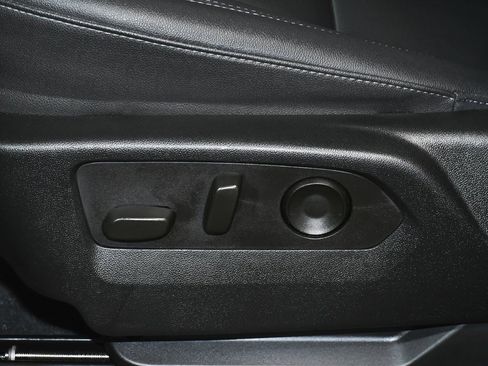 Used 2023 Chevrolet Tahoe Z71 w/ Z71 Off-Road Package image 48